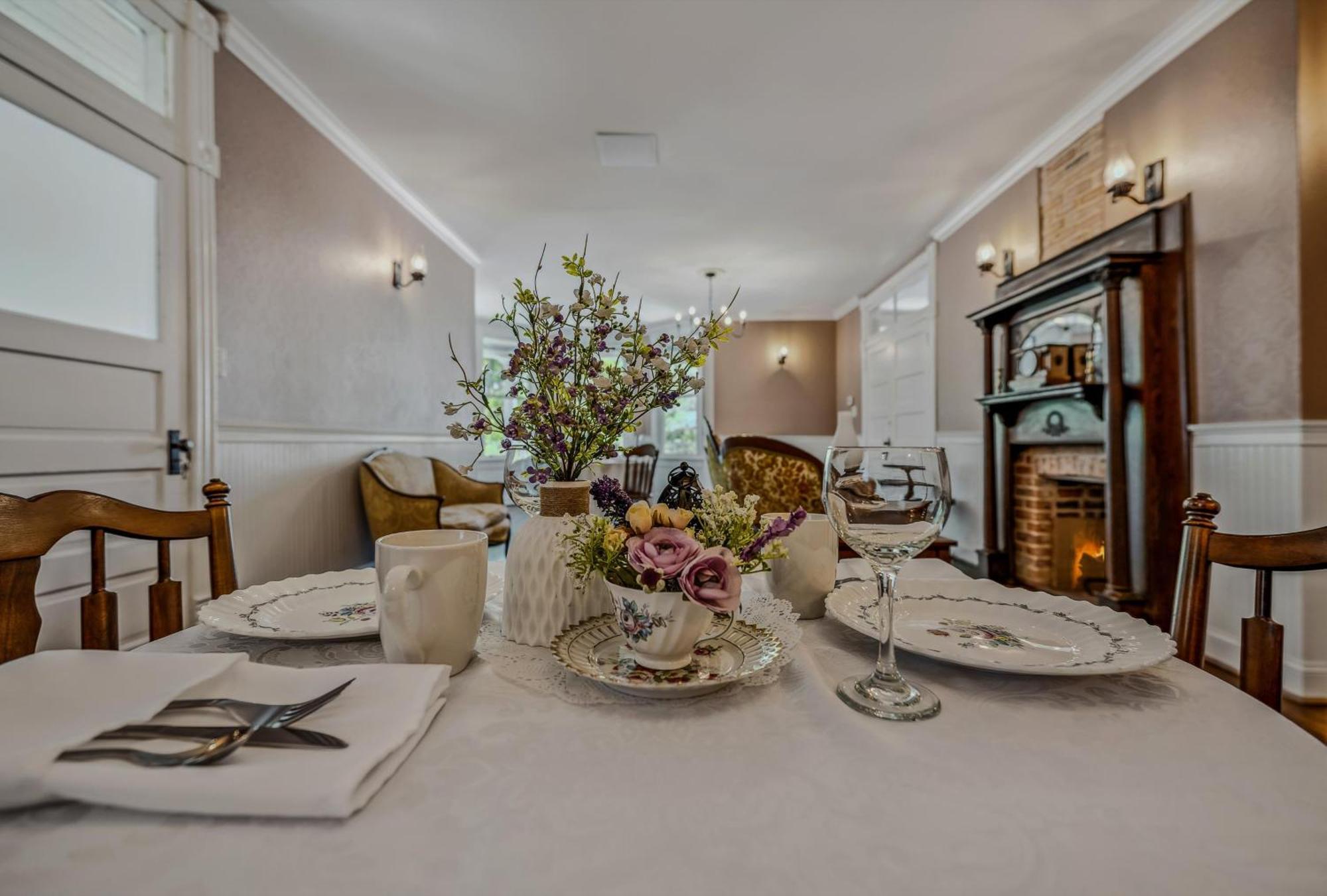 The Grand Castalian Inn Bed And Breakfast Berkeley Springs Eksteriør bilde