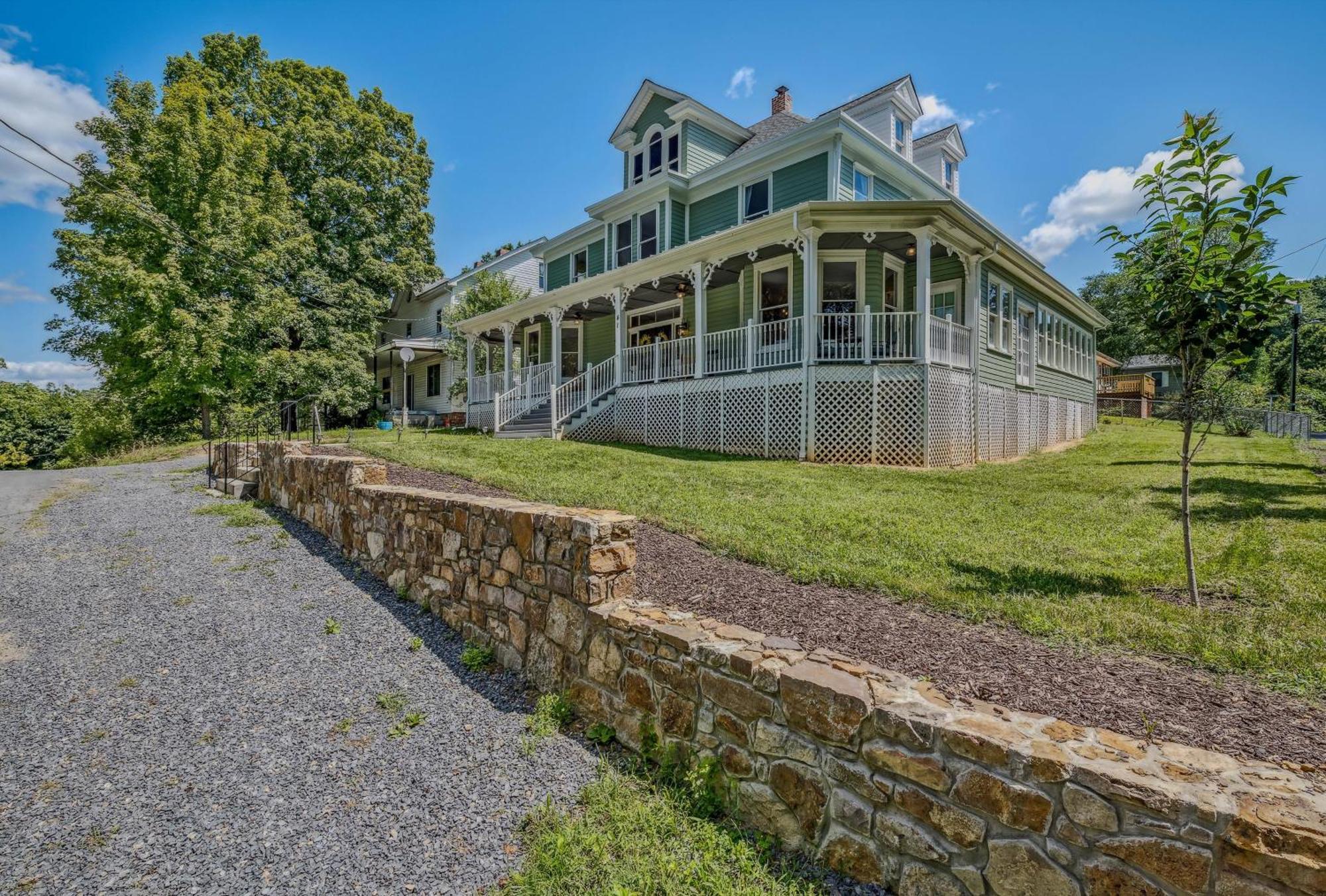 The Grand Castalian Inn Bed And Breakfast Berkeley Springs Eksteriør bilde